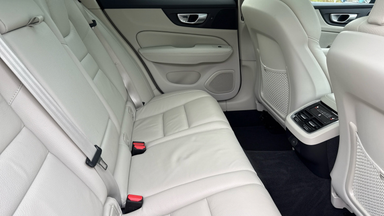 Volvo V60 2.0 B5P Cross Country 5dr AWD Auto Petrol Estate